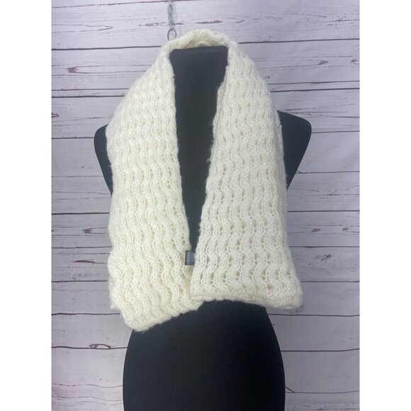 A.N.A White Cream Color‎ Cable Knit Infinity Wrap Scarf - Picture 3 of 6